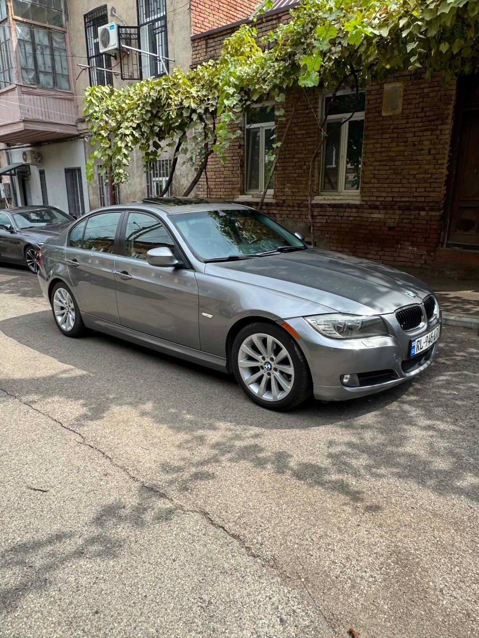 Автомобиль BMW e90, 2011