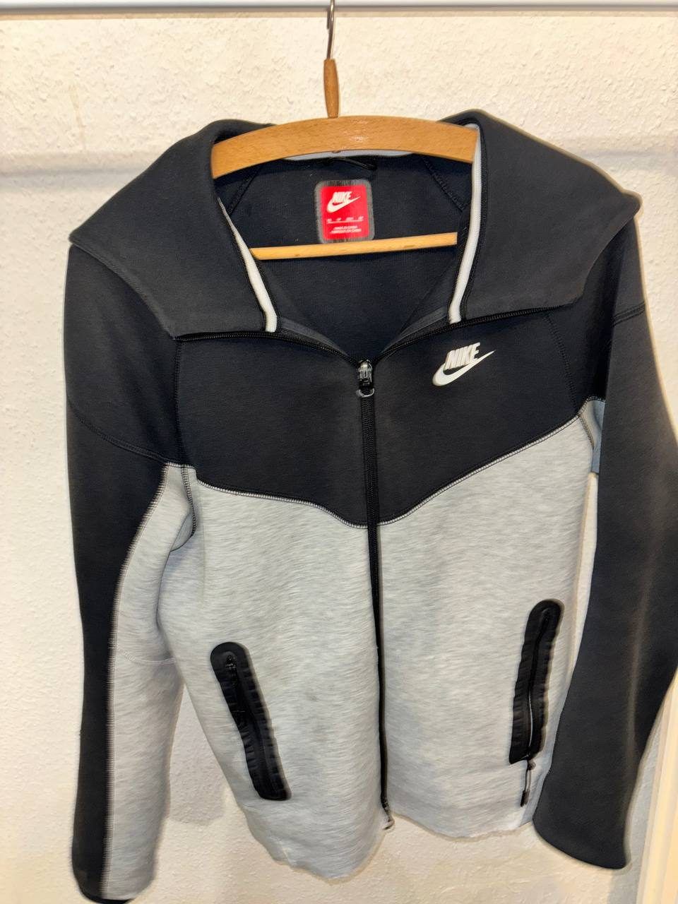 Костюм Nike Tech, размер XS