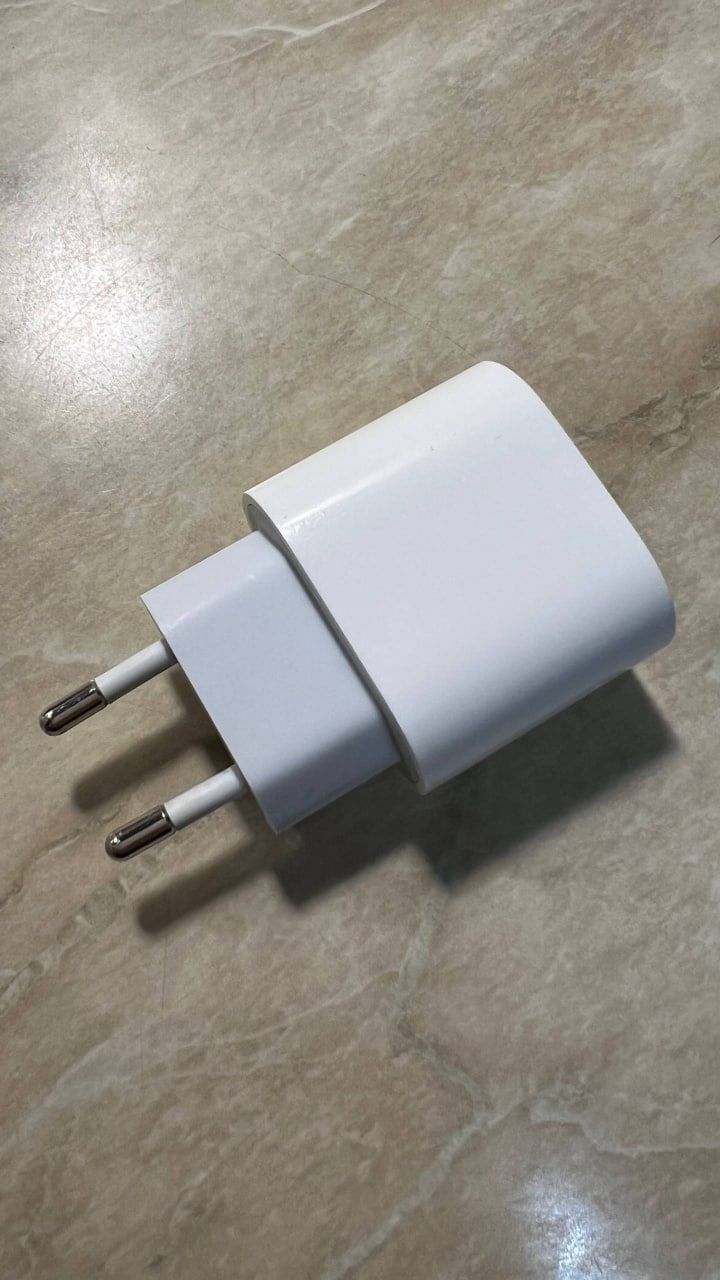 Адаптер питания Apple USB-C 20 Вт, 20 Вт