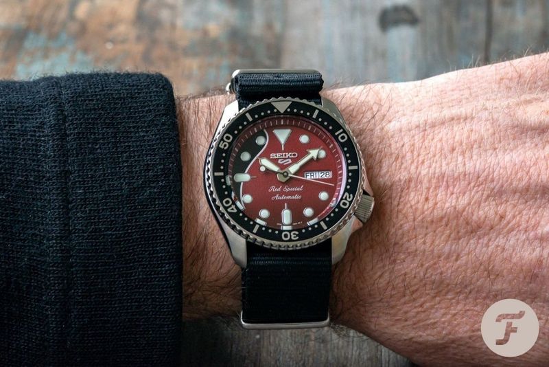 Часы Seiko BRIAN MAY RED SPECIAL Limited Edition