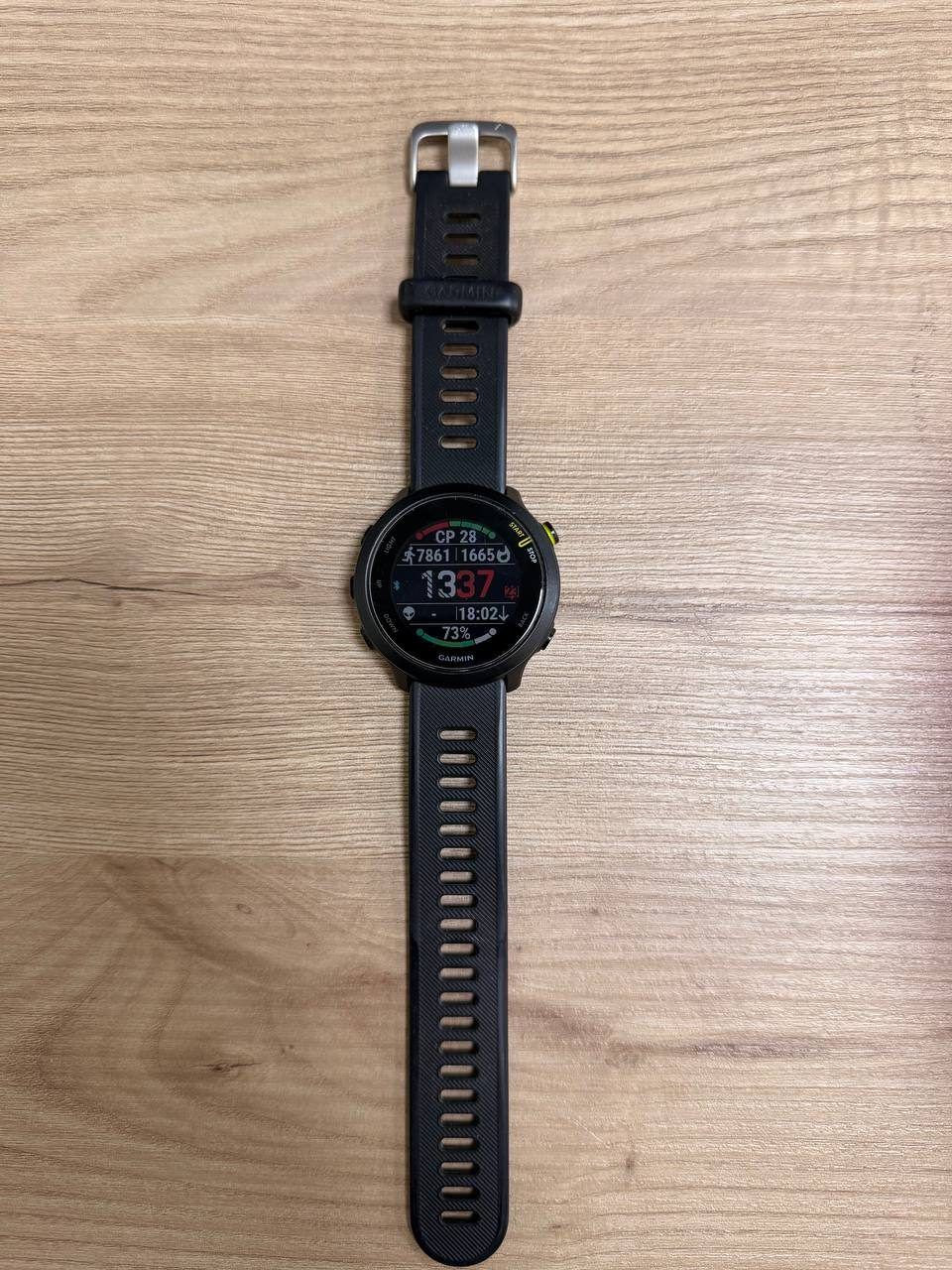 Часы Garmin Forerunner 255