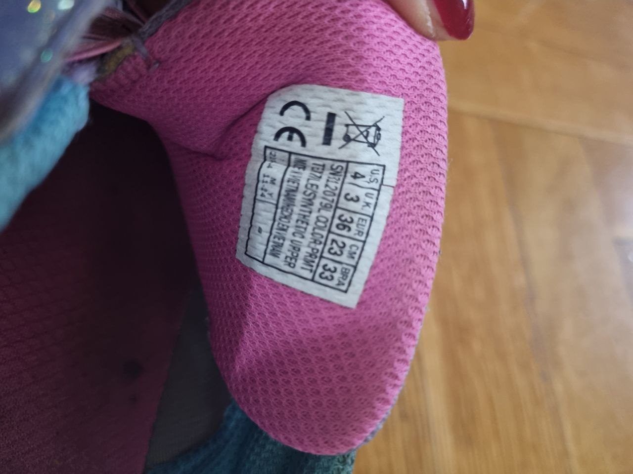 Кроссовки детские skechers 36 размер, мало б/у, в очень хорошем состоянии. чирпа