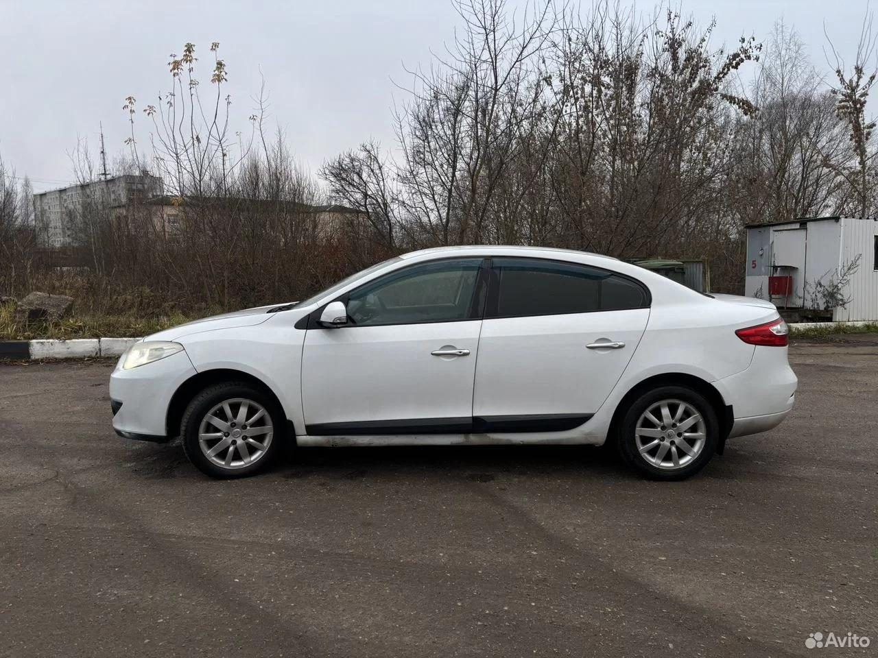 Автомобиль Renault Fluence, 2011 года