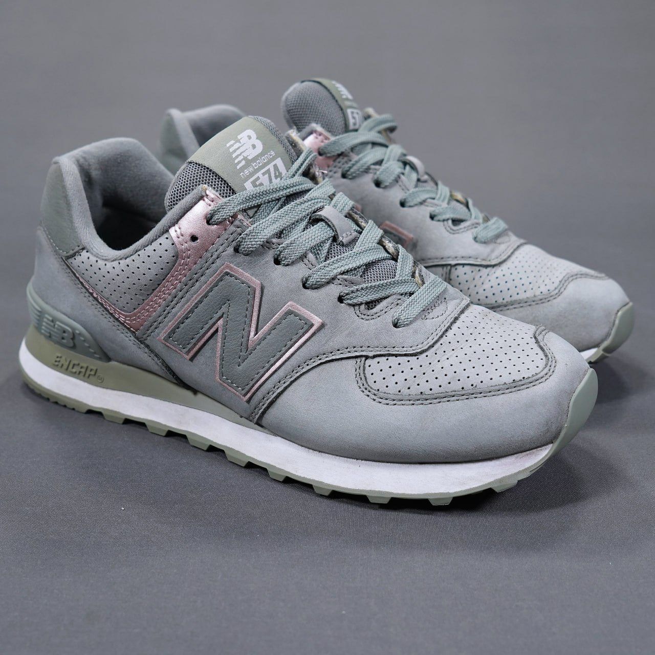 Кроссовки New Balance 574, размер 40