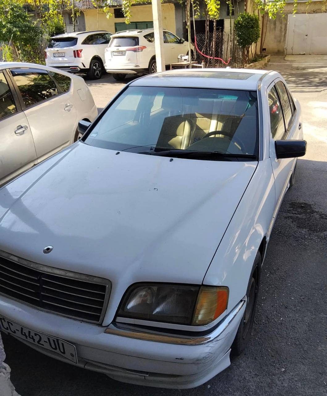 Автомобиль Mercedes-Benz C230, 2000 год