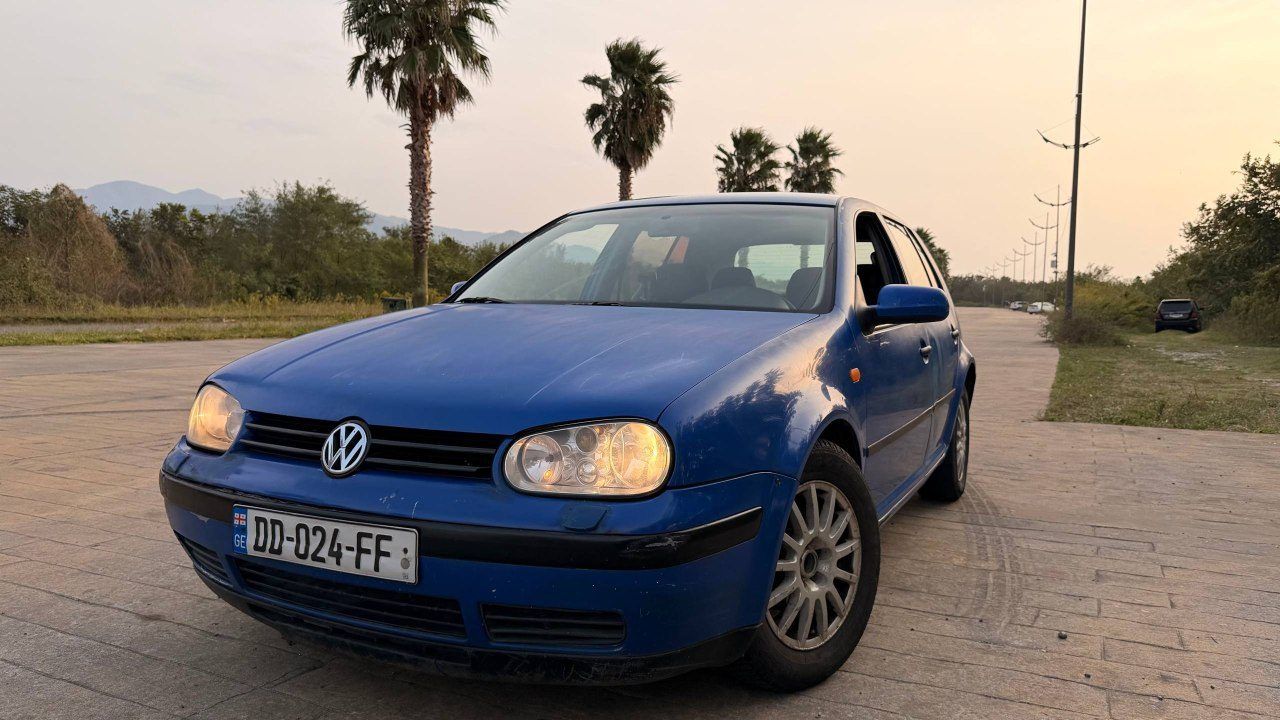 Автомобиль Volkswagen Golf, 1.6