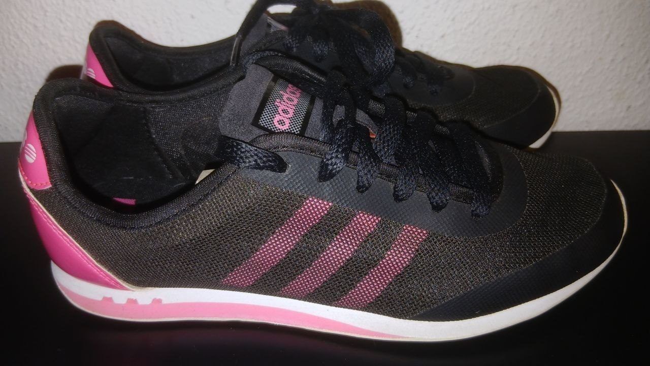 Кроссовки Adidas, размер 36