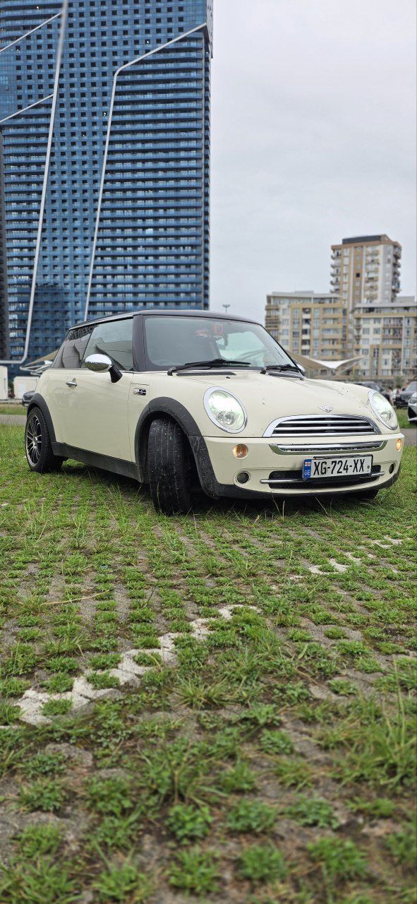 Автомобиль Mini Cooper, 2004