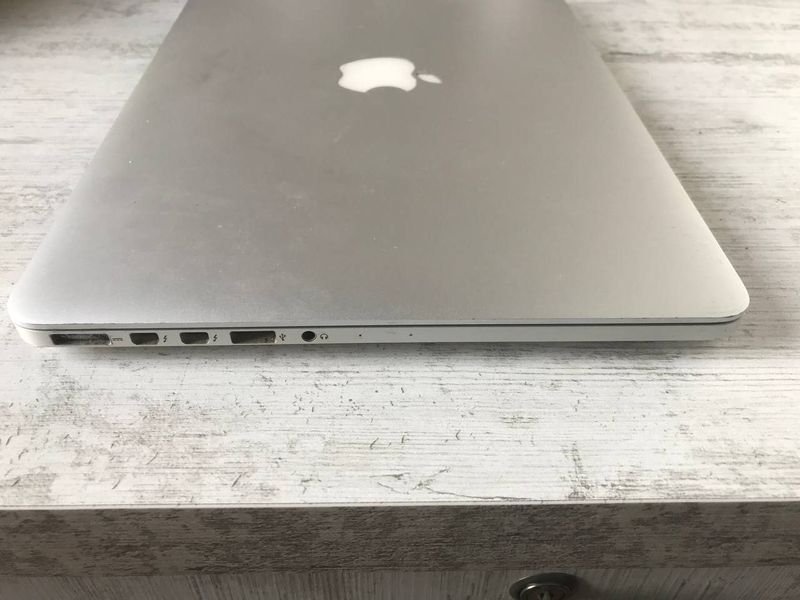 Ноутбук Apple MacBook Pro, 128 ГБ
