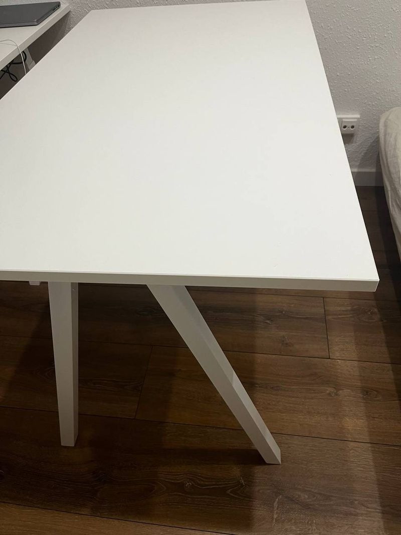 Стол Ikea Trotten