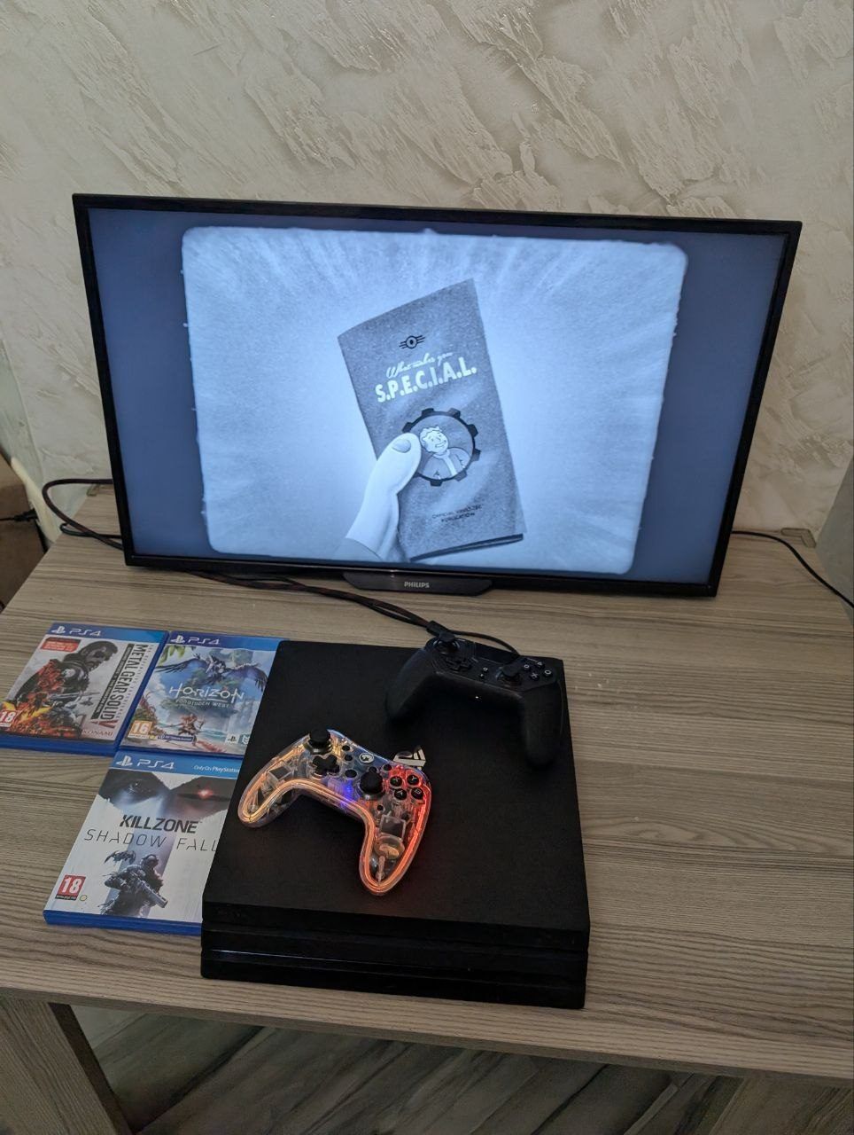 Игровая приставка Sony PlayStation 4 Pro, 1 ТБ