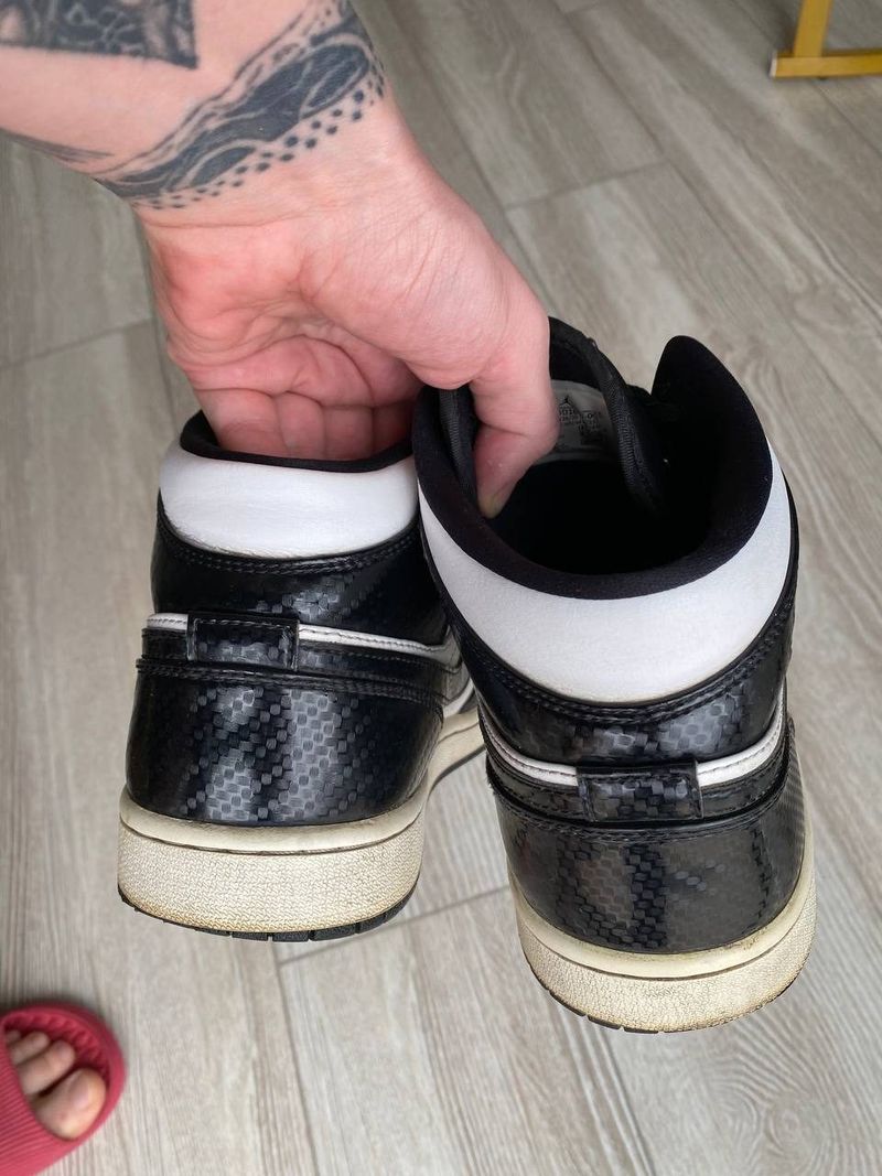 Кроссовки Nike Air Jordan 1 Mid Carbon Fiber, размер 44