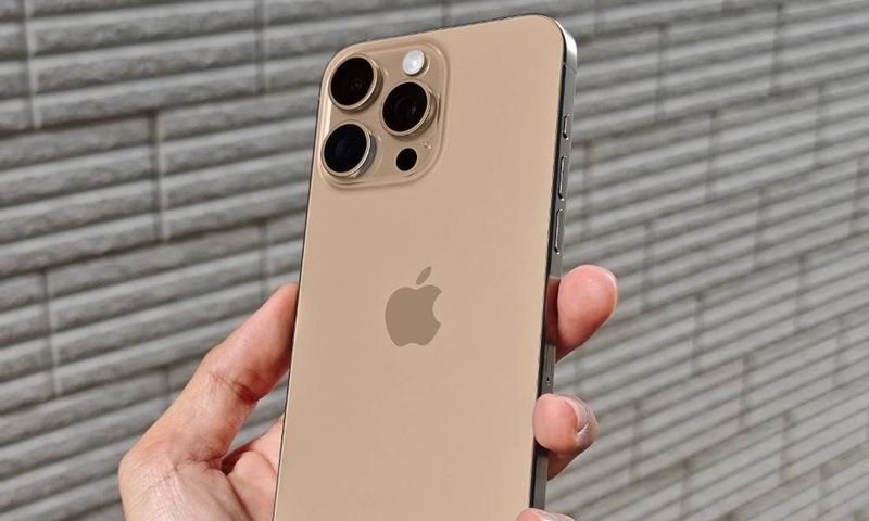 Смартфон Apple iPhone 16 Pro Max, 256 ГБ