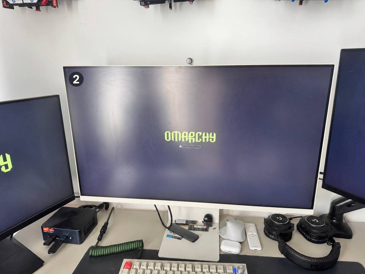 Монитор Samsung Smart Monitor M8
