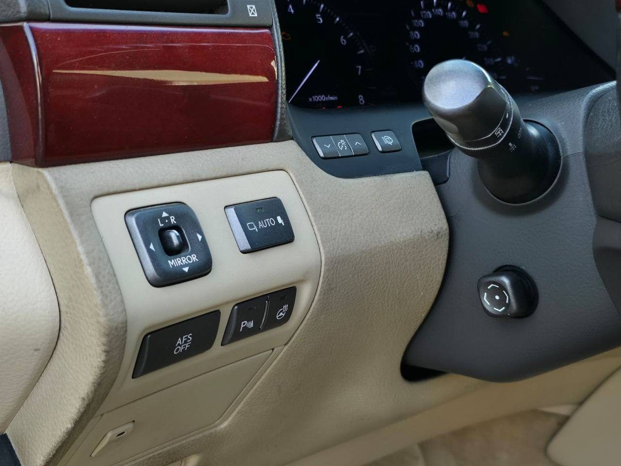 Автомобиль Lexus LS460, 2007 год