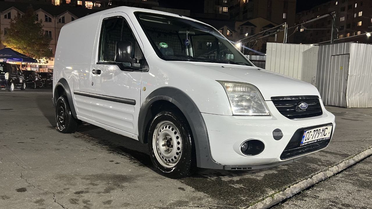 Автомобиль, 2010 год