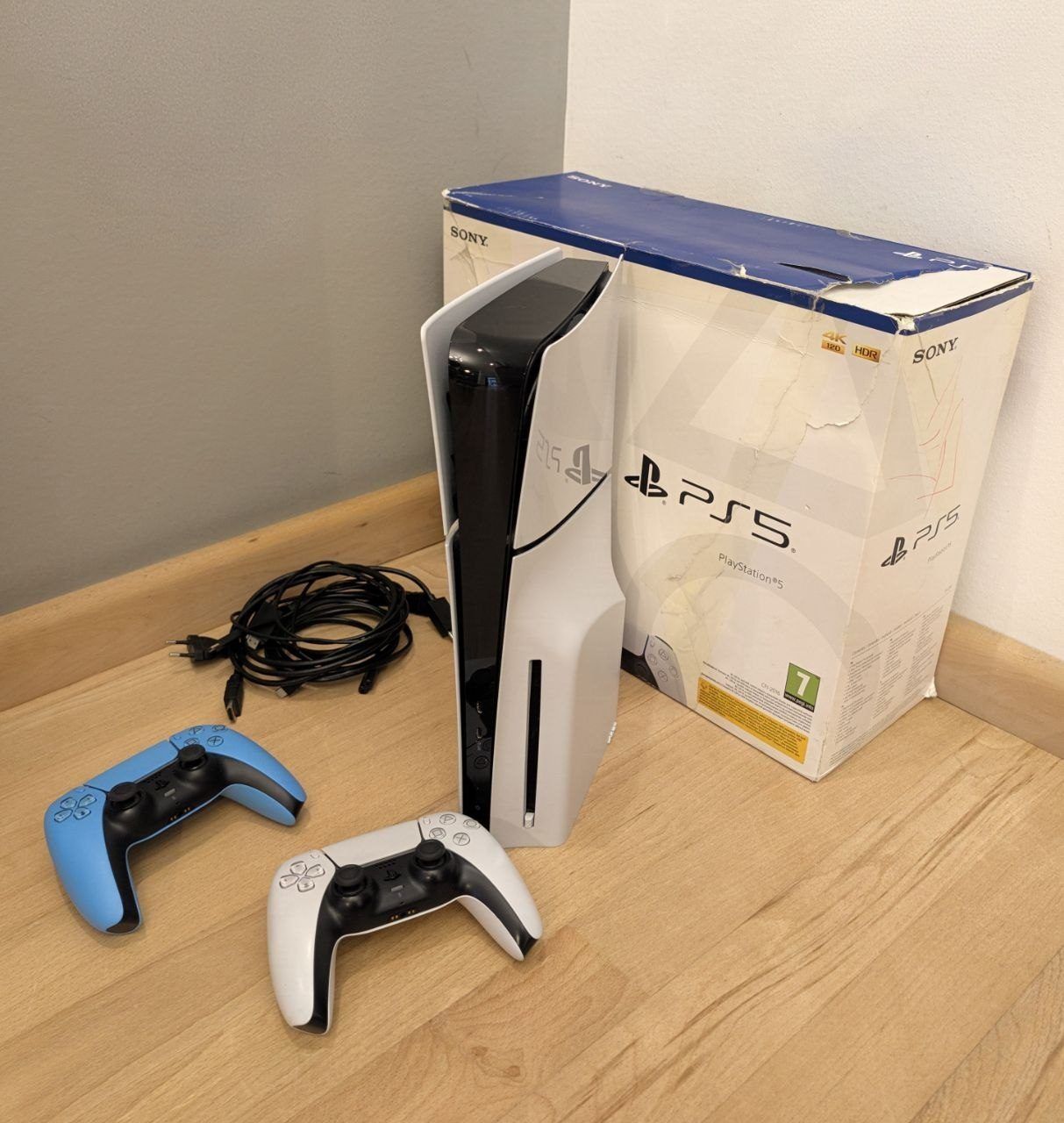 Игровая приставка PlayStation 5 Slim, с дисководом