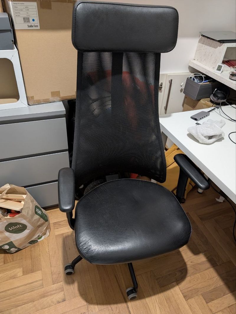 Кресло IKEA JÄRVFJÄLLET Glose, черный