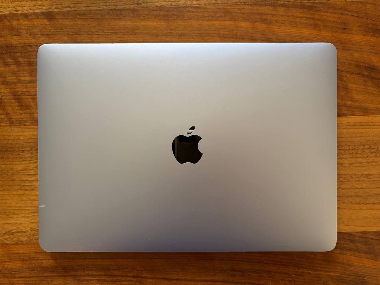 Ноутбук Apple MacBook Pro 13″ 2017, 256 ГБ