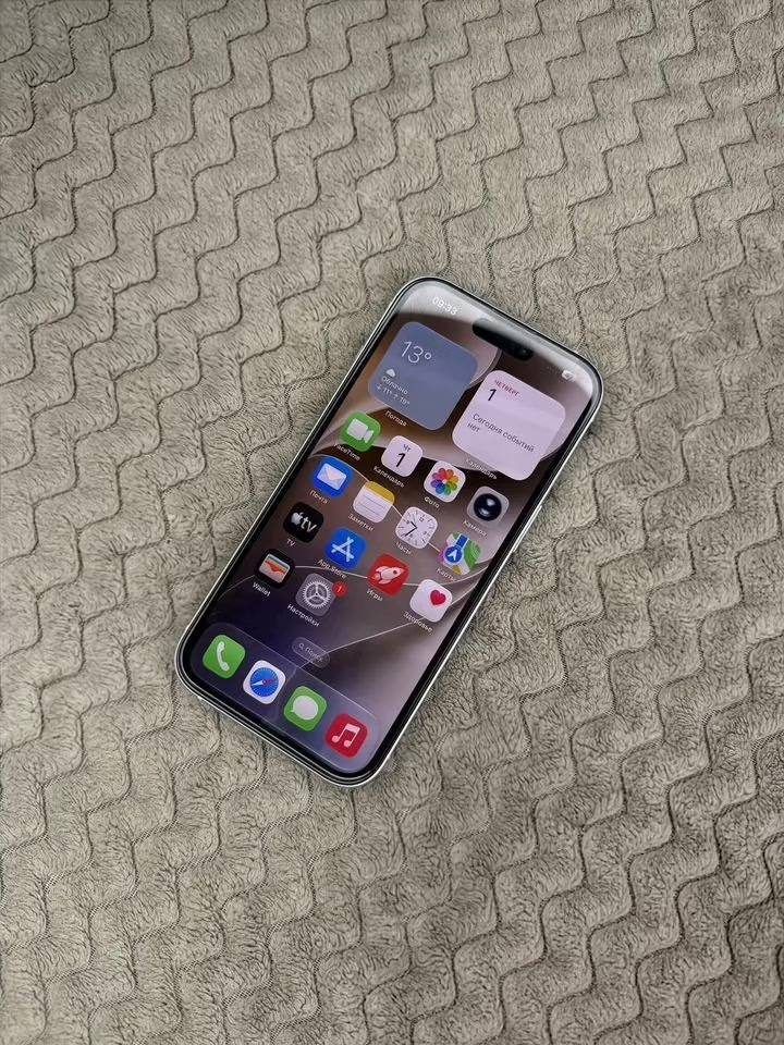 Смартфон iPhone 15, 128 ГБ