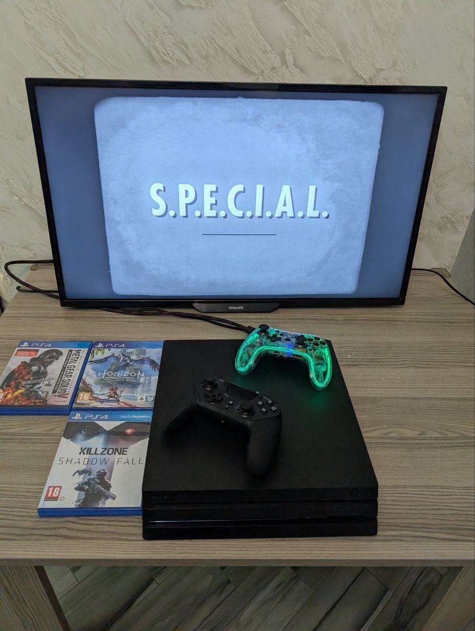 Игровая приставка Sony PlayStation 4 Pro, 1 ТБ