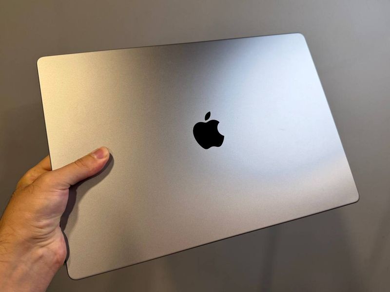 Ноутбук Apple MacBook Pro M1 Pro, 16GB / 512GB