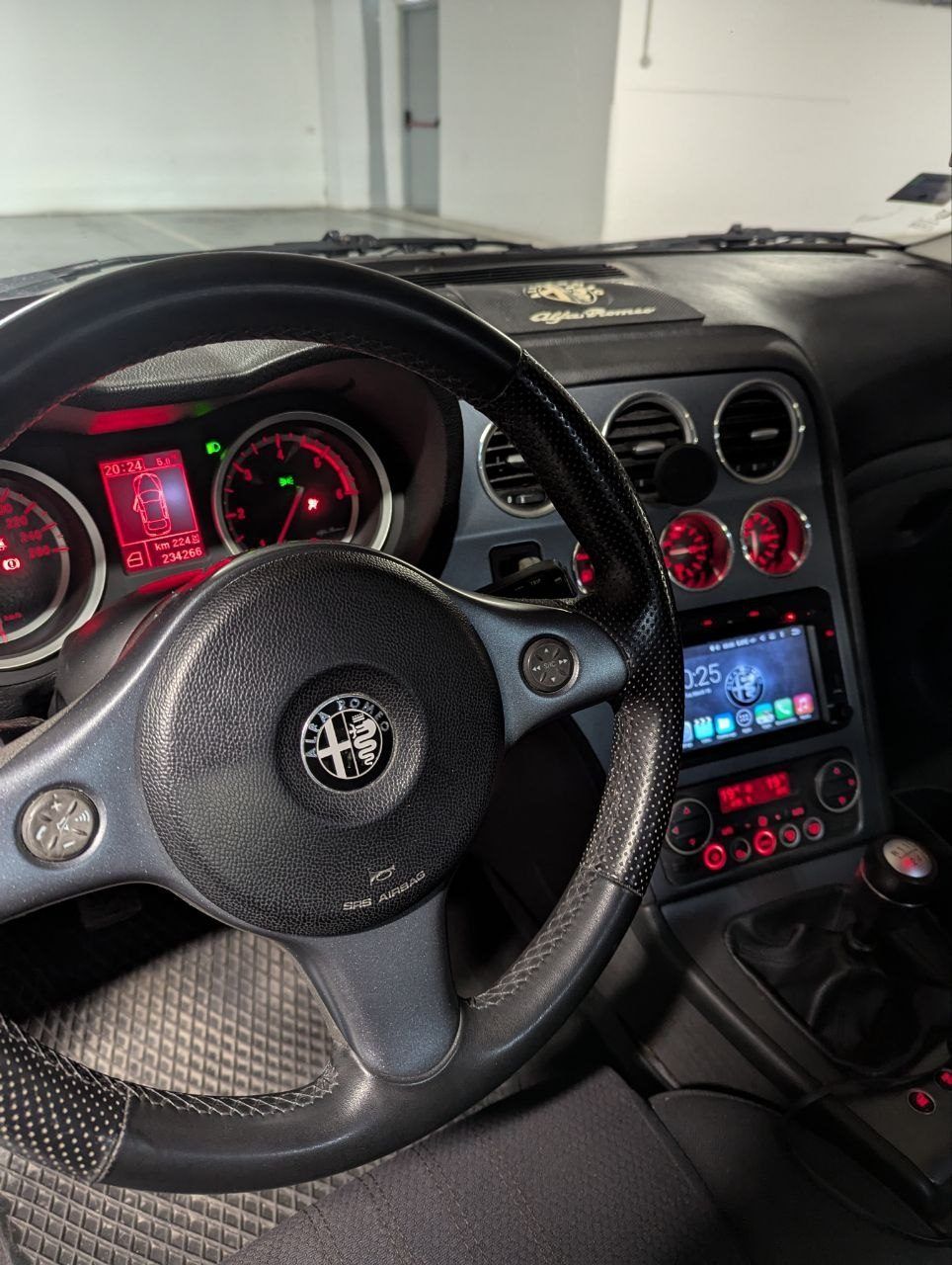 Автомобиль Alfa Romeo 159, 2007