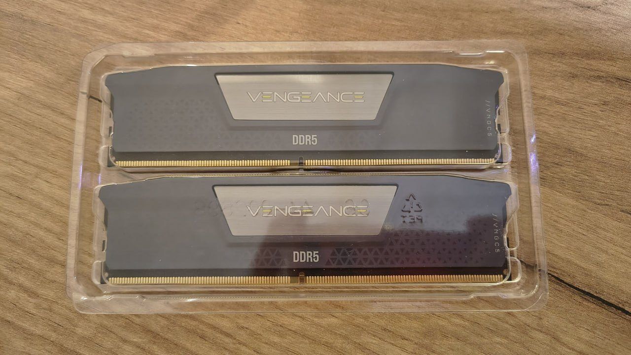 Оперативная память Corsair Vengeance DDR5, 32 ГБ