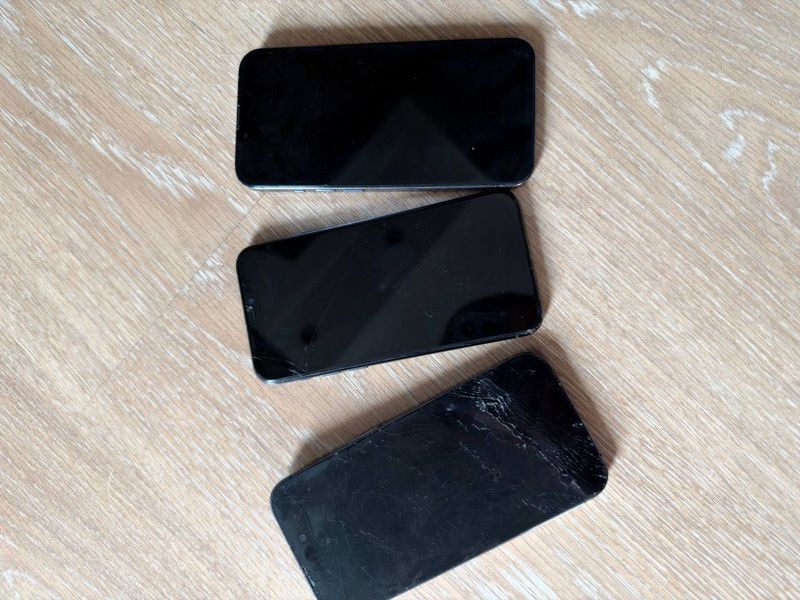 Смартфоны Apple iPhone 11 Pro / 13 Pro / 14 Pro, 3 штуки