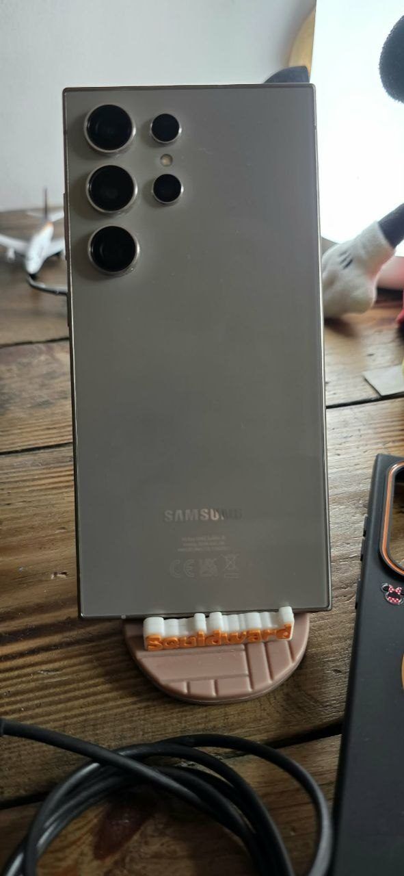 Смартфон Samsung Galaxy S24 Ultra