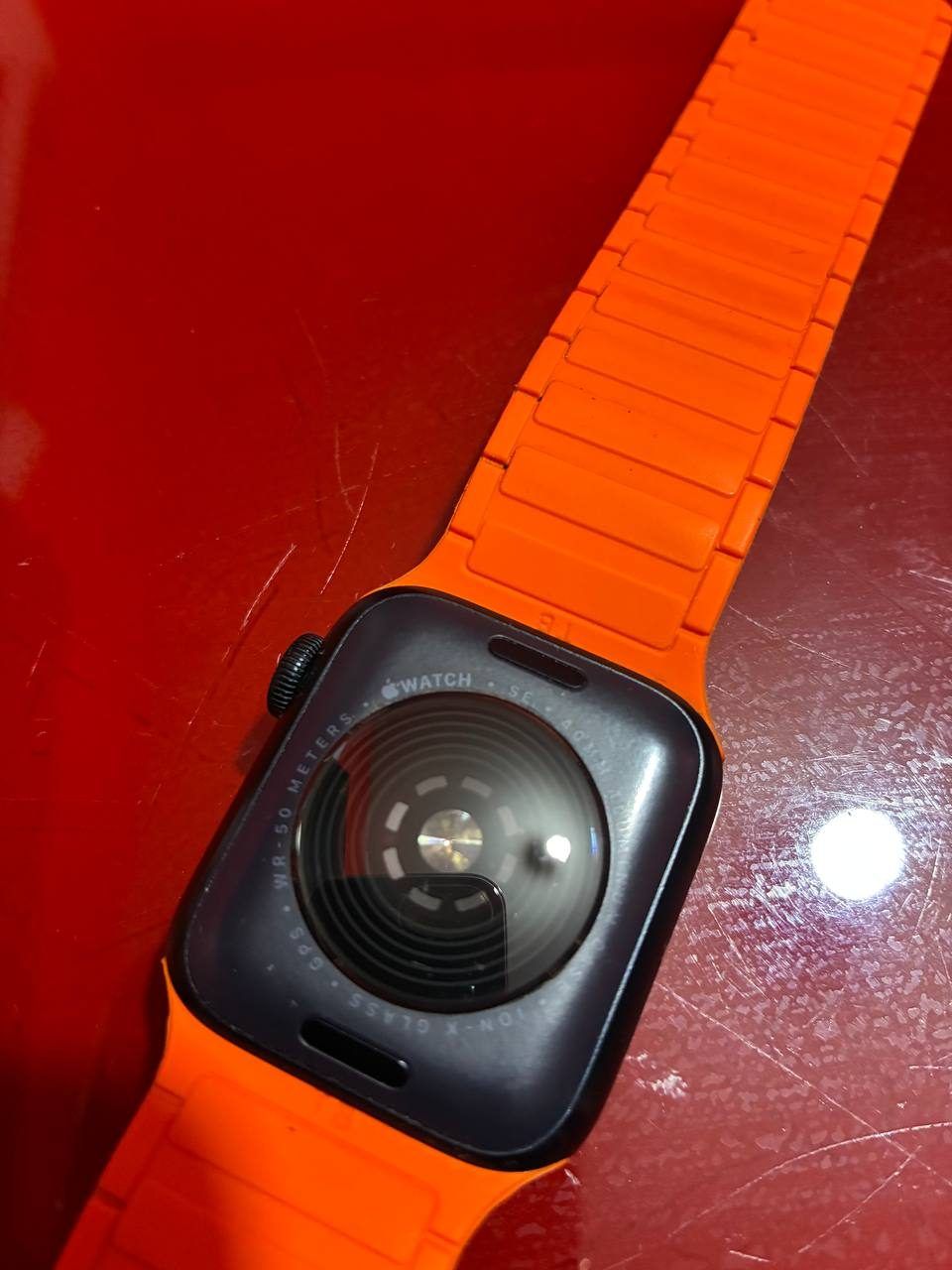 Умные часы Apple Watch SE2