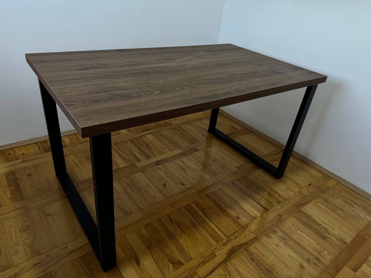 Стол IKEA, 140x80 см