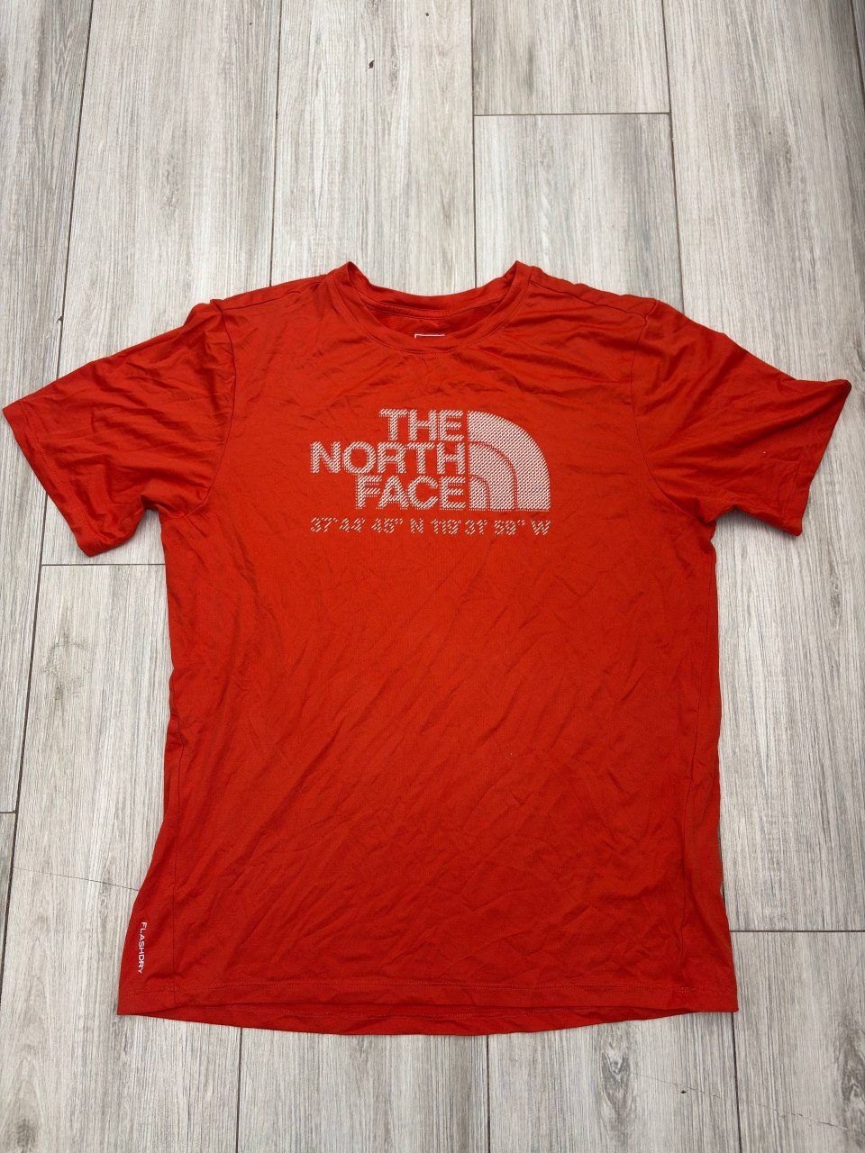 Футболка The North Face