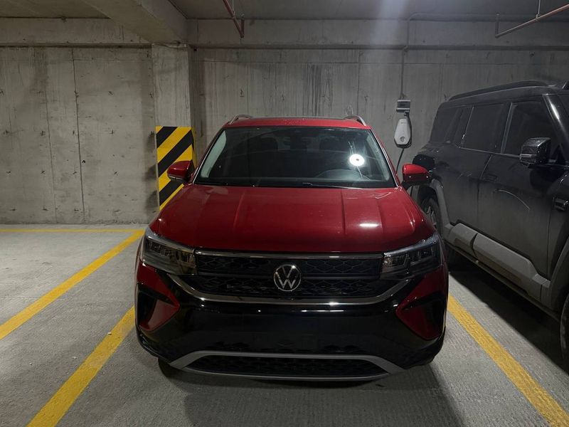 Автомобиль Volkswagen Taos SE 4Motion, 2024 г