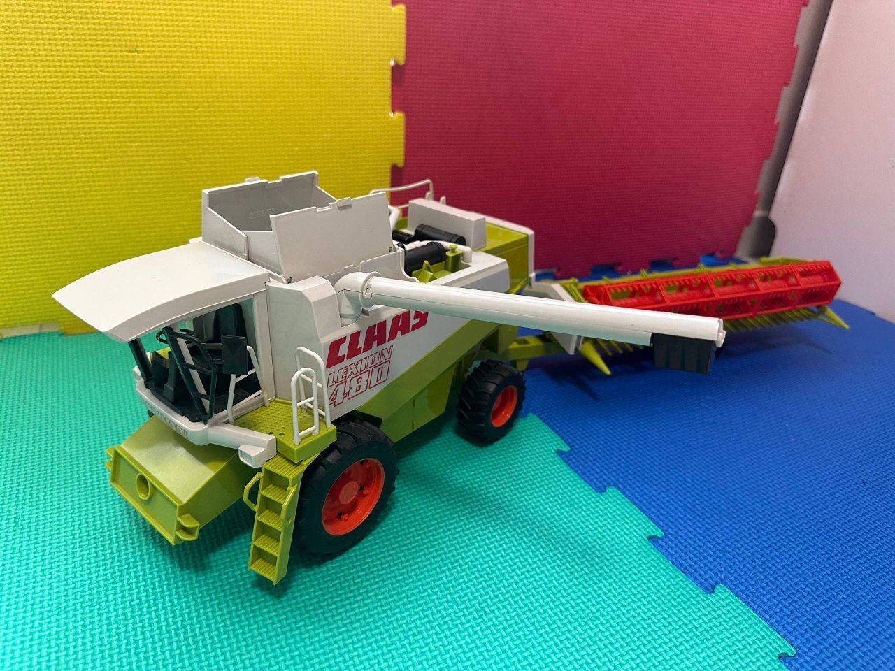 Комбайн Bruder Class Lexion