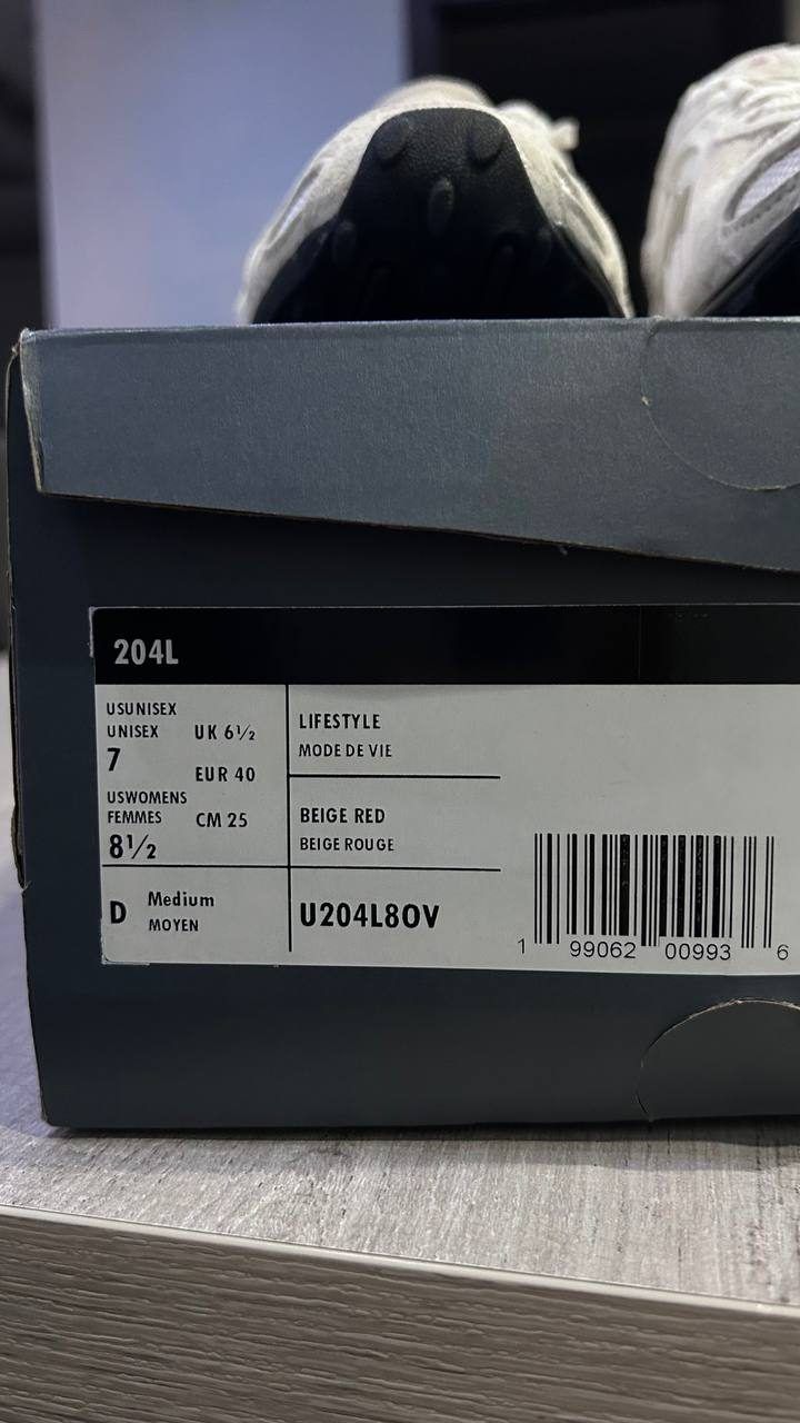 Кроссовки New Balance, размер 40