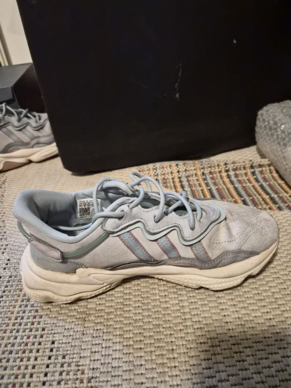 Кроссовки Adidas Ozweego, размер 39 1/3
