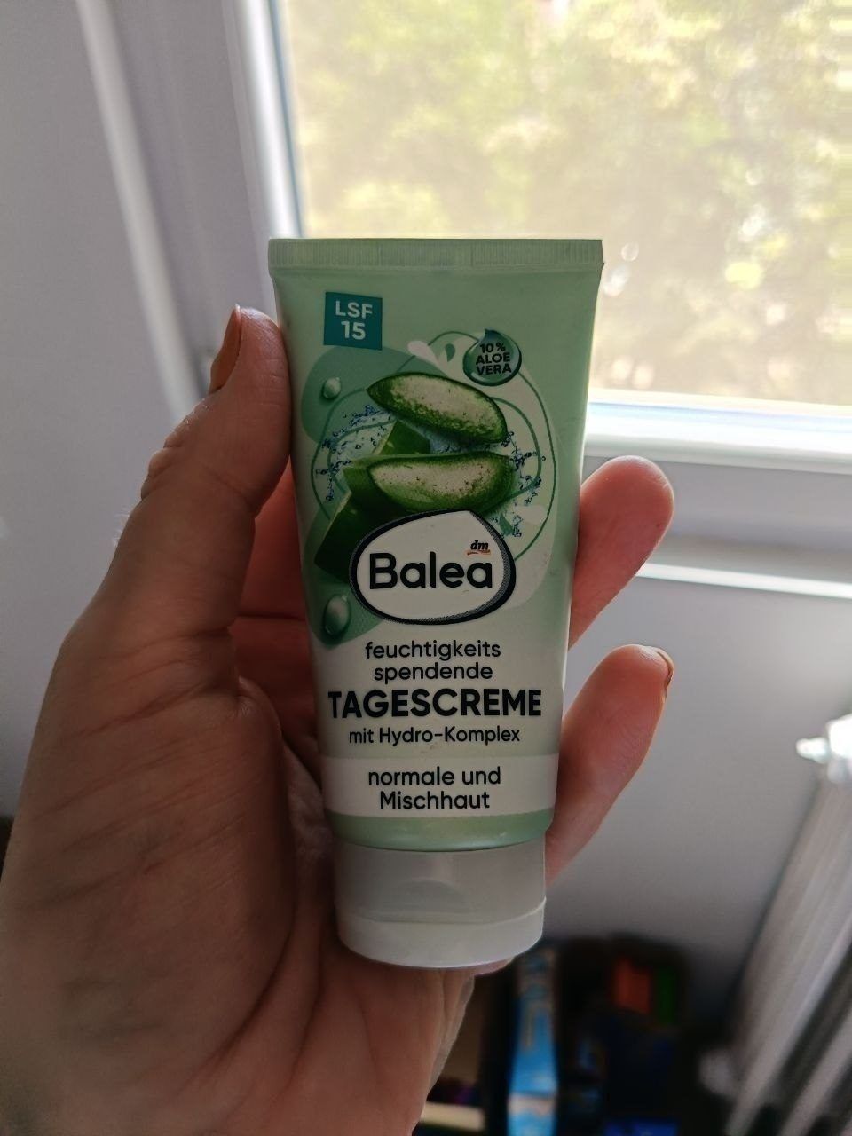 Бальзам для губ, крем и солнцезащитный крем Balea