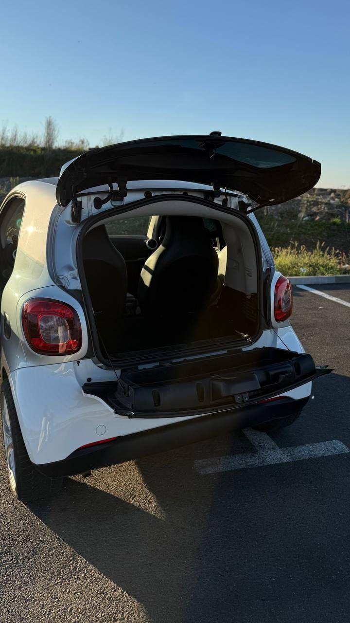 Автомобиль Smart Fortwo, 2016