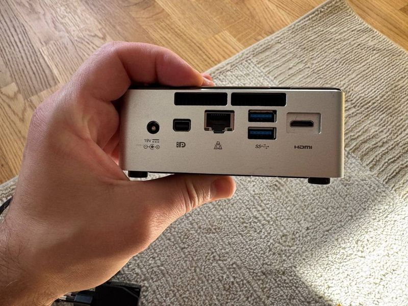 Мини-ПК Intel NUC i7-5557U, 16/128 ГБ