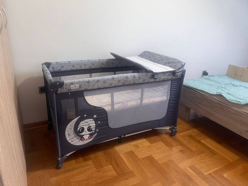 Детская кроватка-манеж 2 в 1, с матрасом