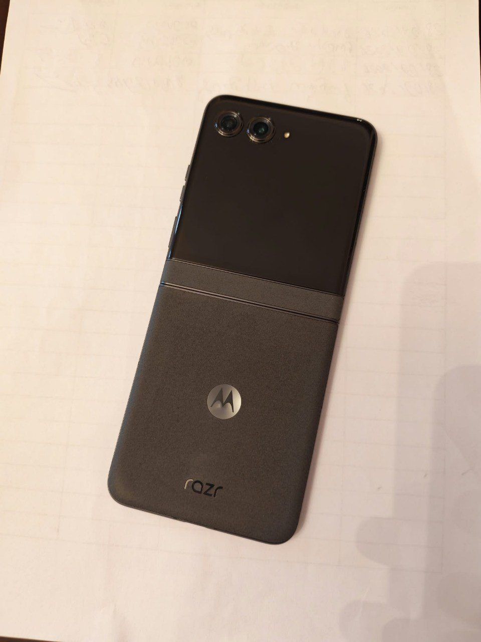 Смартфон Motorola RAZR, 2024 года