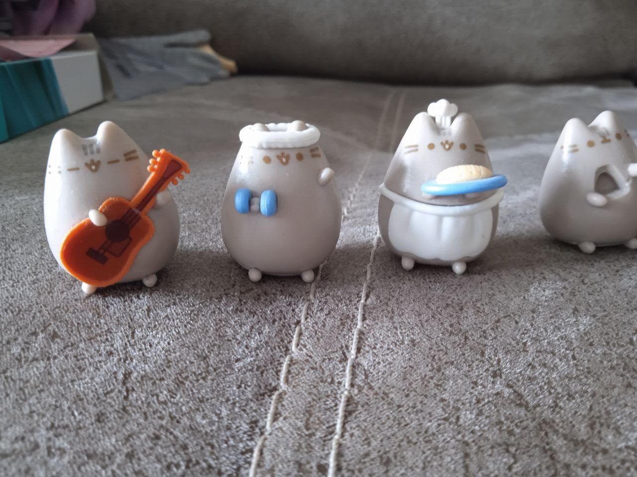 Фигурка Kinder Пушин, кошечки