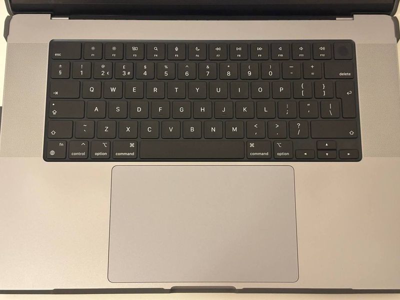 Ноутбук Apple MacBook Pro 16” M1 Max, 1 TB