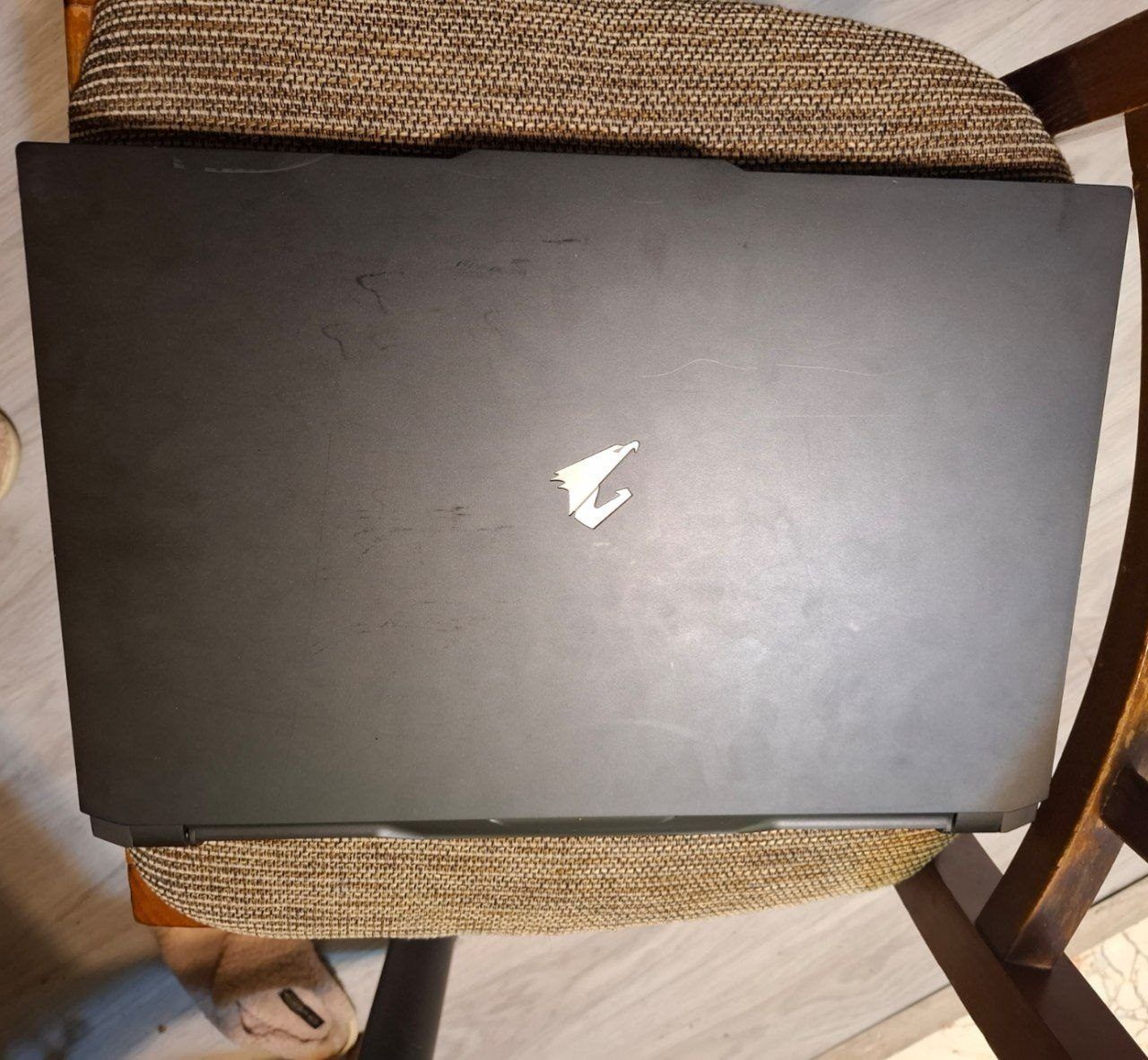Aorus 15 XE4 / RTX 3070 Ti / 16GB DDR4 / 1X2 TB SSD / 165Hz)