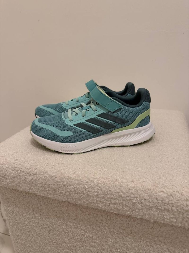 Кроссовки Adidas, детские