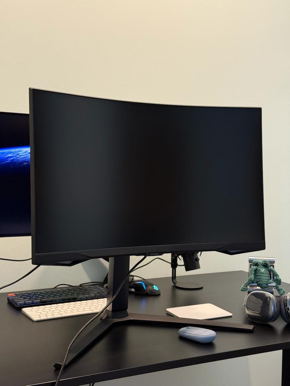 Игровой монитор Samsung Odyssey G6 27'' 2.5K LS27BG650EIXCI, 27 дюймов