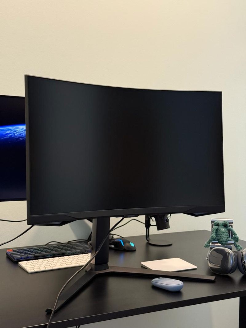 Игровой монитор Samsung Odyssey G6 27'' 2.5K LS27BG650EIXCI, 27 дюймов