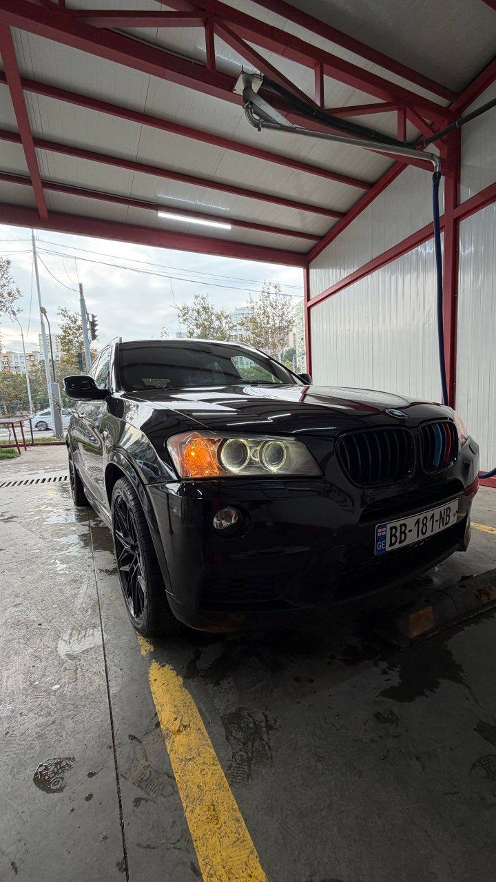 Автомобиль BMW X3, 2014 год