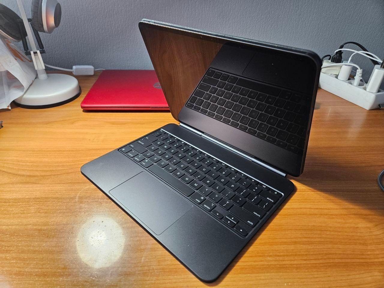 Планшет, клавиатура и стилус iPad Pro 13" M5 2TB + Magic Keyboard и